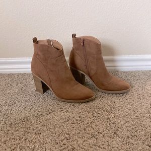 Tan/ brown, 3 inch, ankle boots Size 8.5